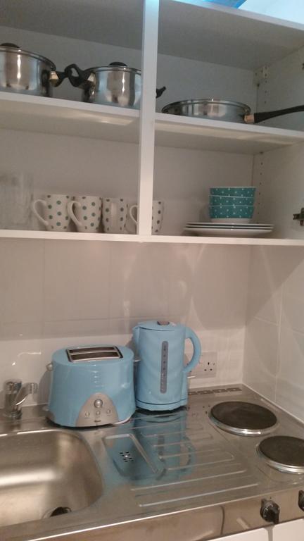 The Cosy Pod - Short In Guest house *